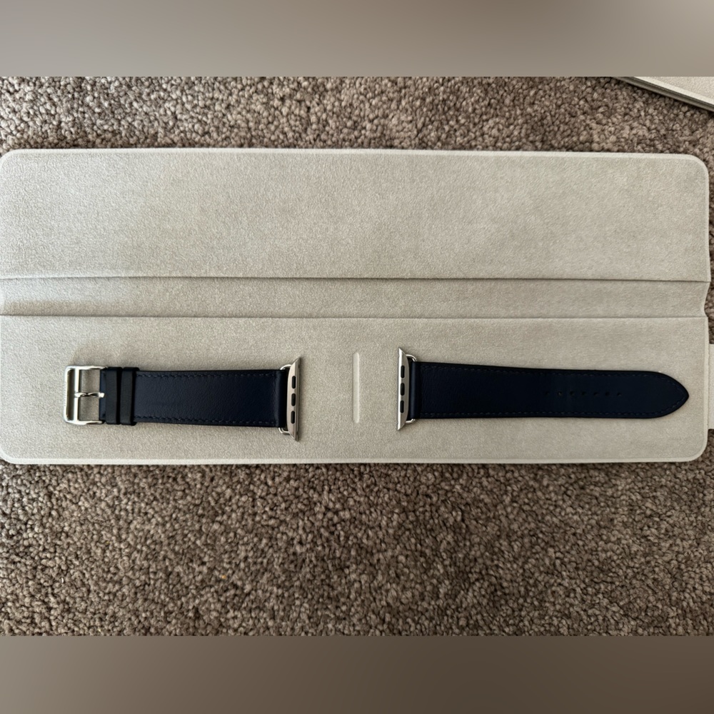 Hermes apple watch band. Dark Navy blue. 45 mm.